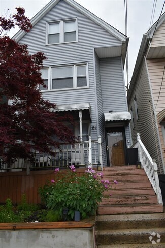 Building Photo - 81 Humphrey Ave