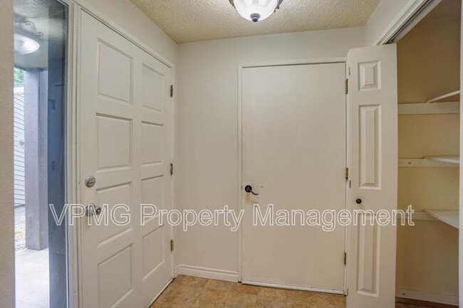 Building Photo - 13848 NW 10th Ct