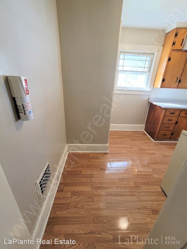 Building Photo - 2 br, 1 bath House - 2050 Berkshire Place ...
