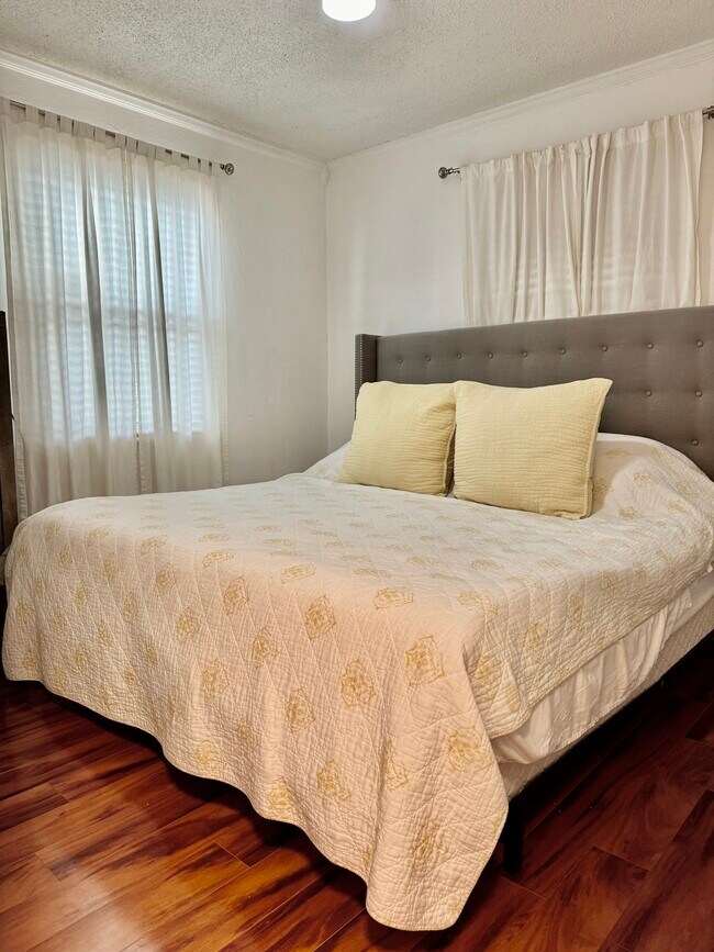 Foto del edificio - 4235 SW 14th St