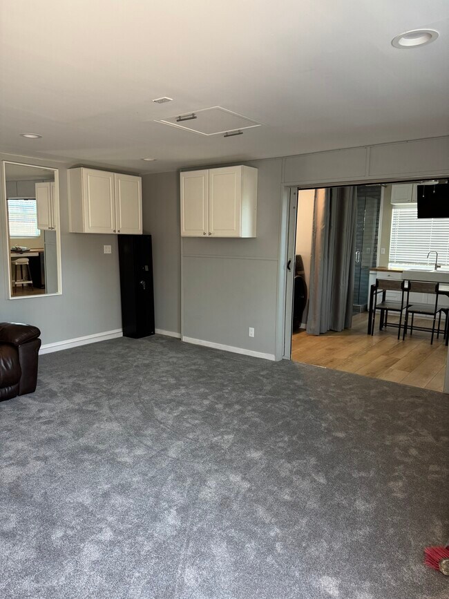 Foto del edificio - 1237 W Ofarrell St
