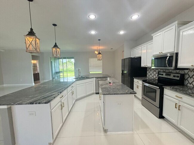 Foto del edificio - 2592 Highland Creek Way