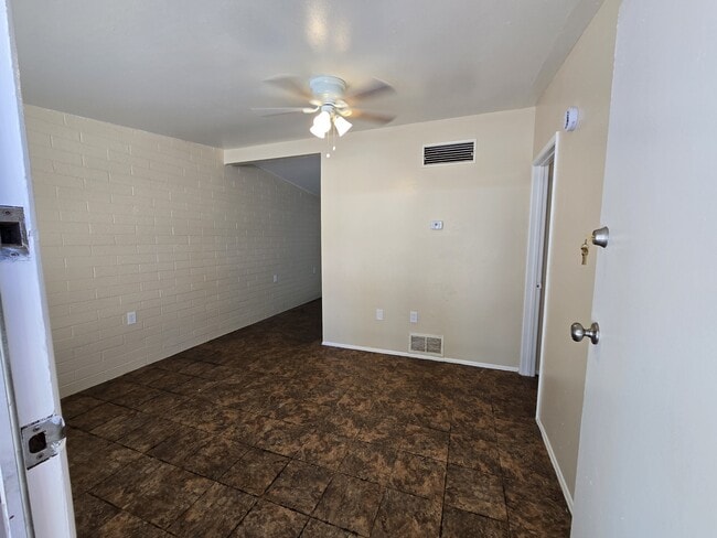 Building Photo - 3423 E Flower St