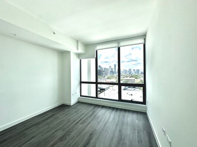 Foto del edificio - 130 NE 23rd St