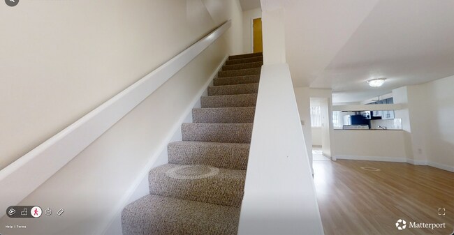 Foto del edificio - 148 N Beacon St