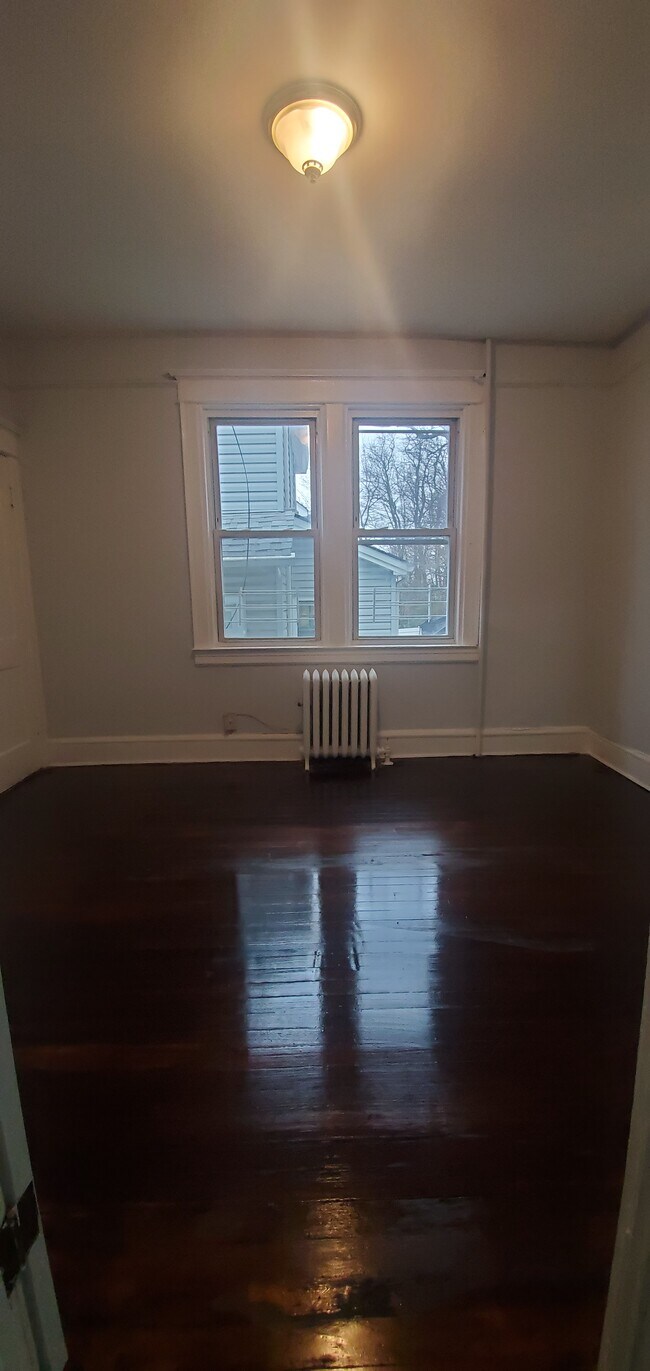 Building Photo - 297 Westervelt Ave
