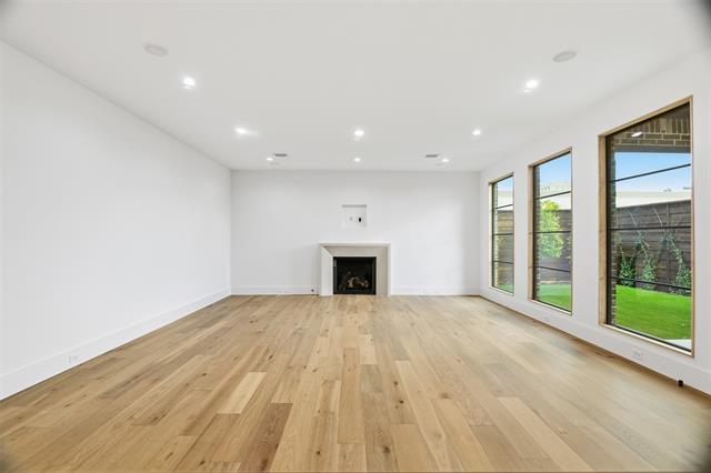 Foto del edificio - 4929 Newmore Ave