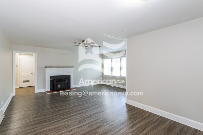 Building Photo - 16 Erskine Ln