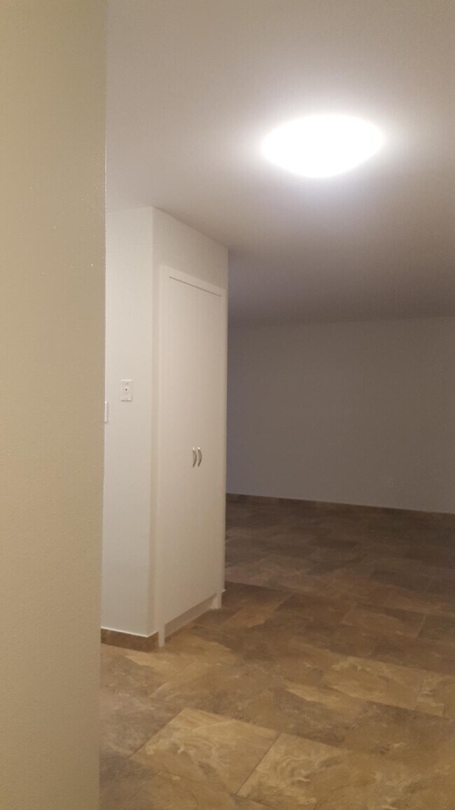 Foto del edificio - 14828 Parthenia St