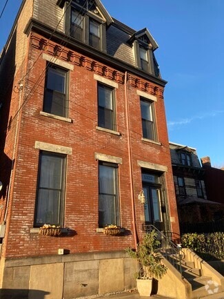 Building Photo - 1322 Juniata St