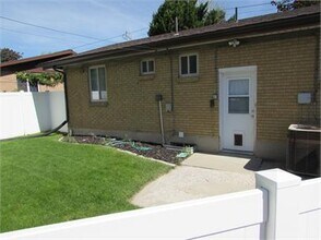 Building Photo - 1071 W 10550 S