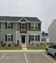 Building Photo - 111 Fernside Ct