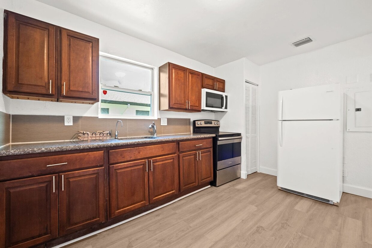 Spacious 1 Bed / 1 Bath Apartment Near Downtown Miami - Spacious 1 Bed / 1 Bath Apartment Near Downtown Miami