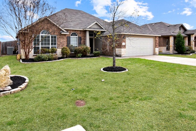 Foto del edificio - 1231 Neuberry Cliffe