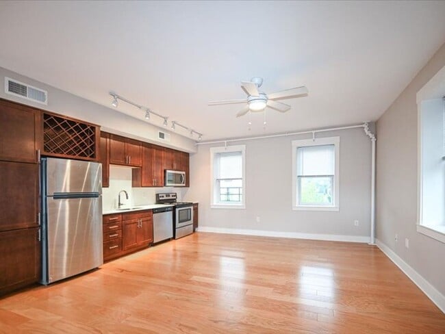 Photo - 515 E 12th St Apartment
