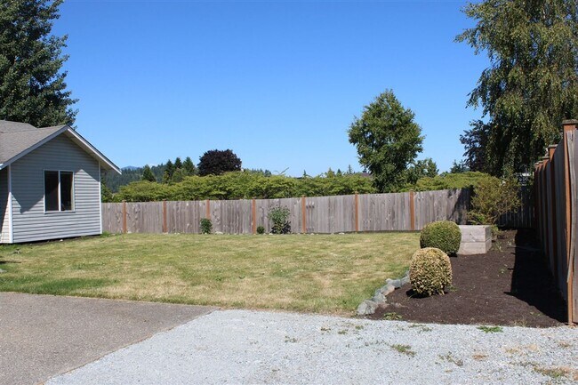 Foto del edificio - 3 Bedroom, 2 Bathroom House in Burlington!