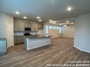 Building Photo - 8234 Sunrise Glen