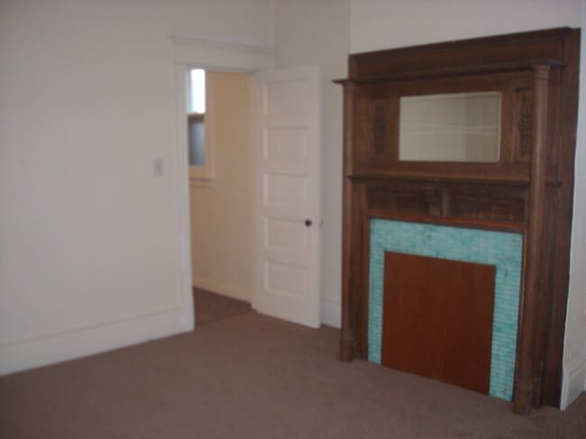 Bedroom 1 - 339 S Aiken Ave