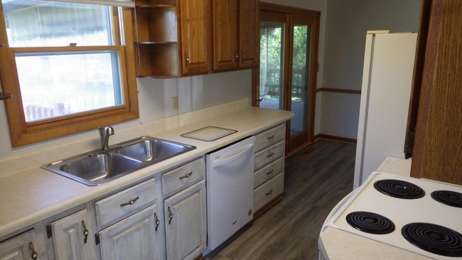 Foto del edificio - 2401 Sheridan Lake Road