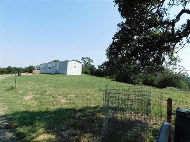 Building Photo - 702 Paint Creek Rd