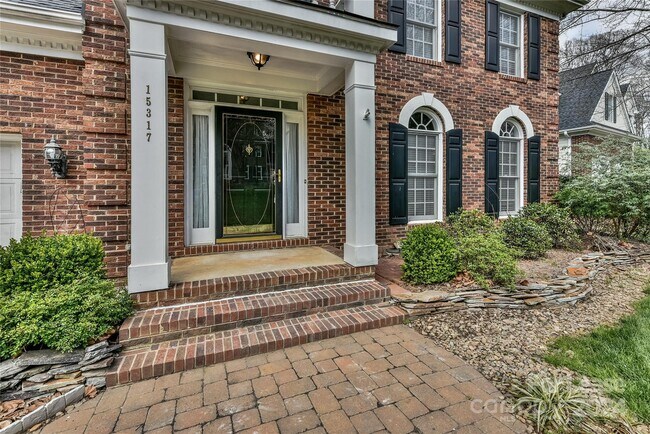 Building Photo - 15317 Rush Lake Ln