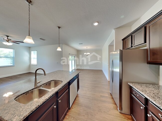 Building Photo - 347 Pine Terrace Dr