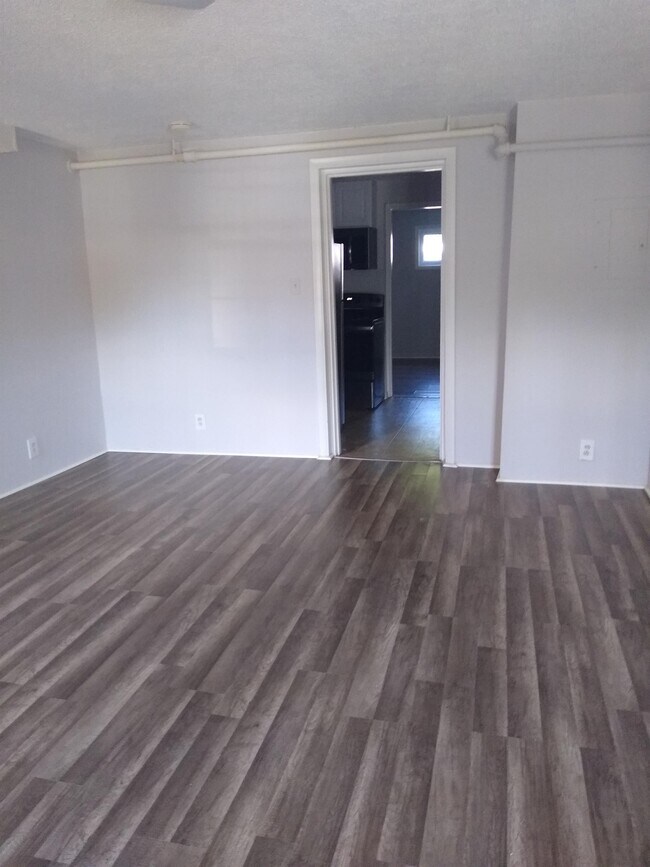 Building Photo - 840 N 4th Ave