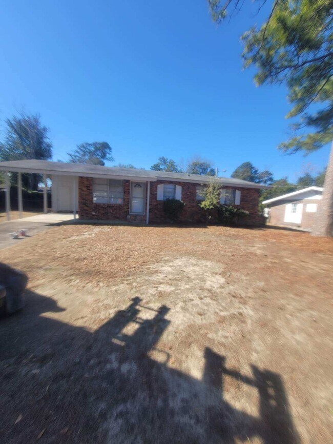 Foto del edificio - 1415 Springview Dr