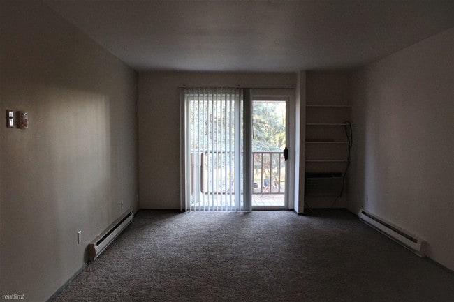 Foto del edificio - 6731 Schroeder Rd