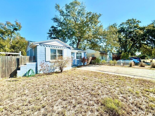 Foto del edificio - 2720 Edwards Ave S