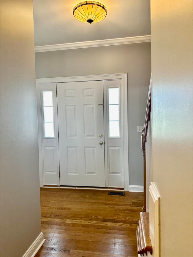 Building Photo - 114 W Green St