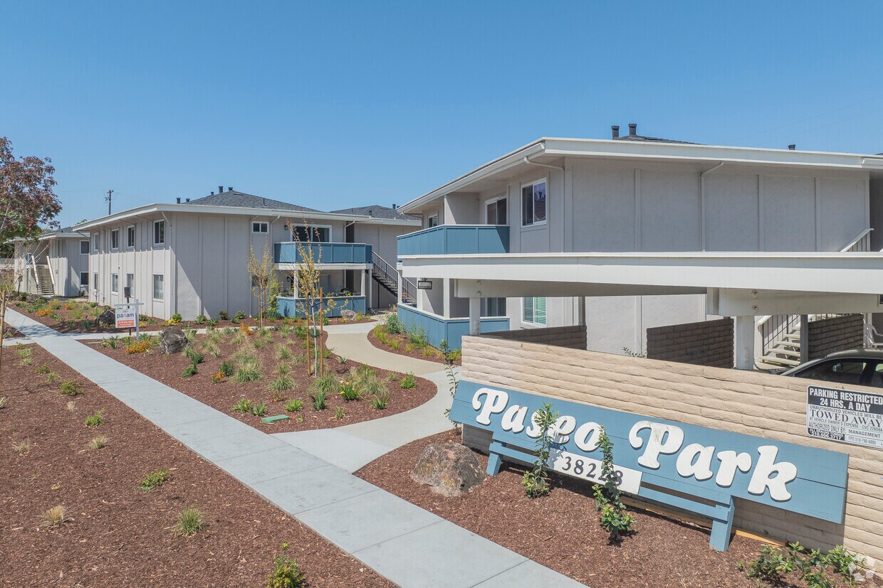 Primary Photo - Parkmont Homes