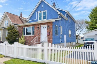 Building Photo - 205 Valley Brook Ave