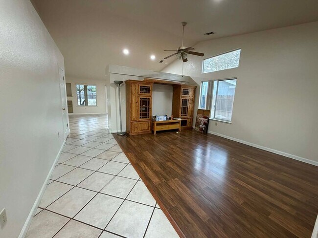 Foto del edificio - 1965 Shelby Rd