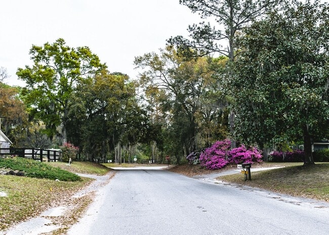 Building Photo - Three bedroom in shell point