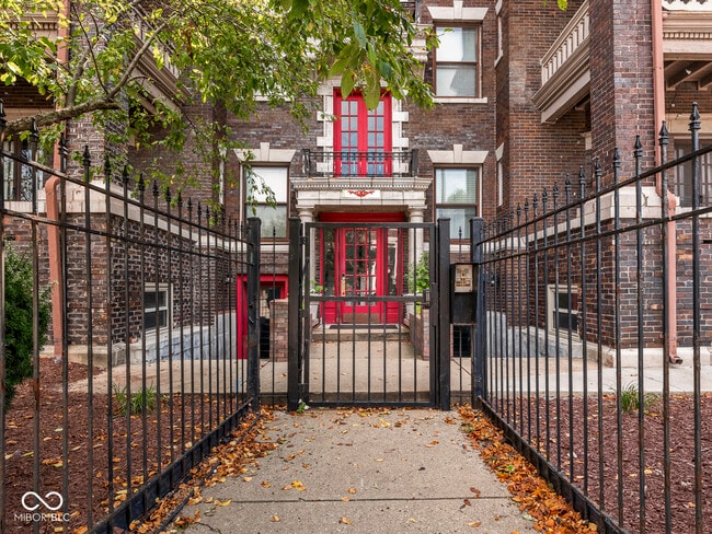 Building Photo - 2161 N Meridian St