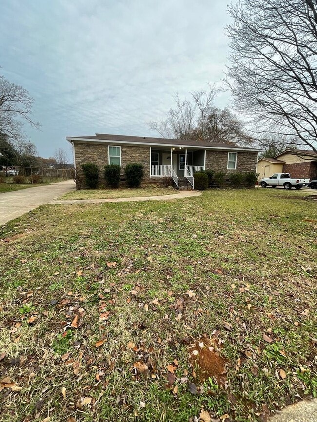 Building Photo - 7 Crofton Dr