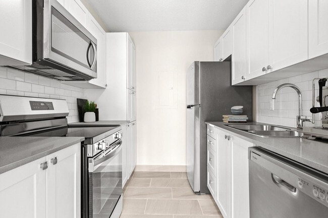Building Photo - Phoenix Apartments