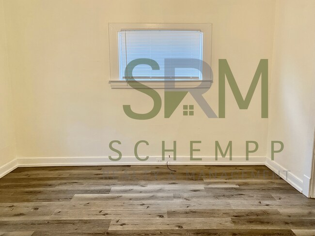 Foto del edificio - Updated Three Bedroom in West Louisville-Section 8 Accepted