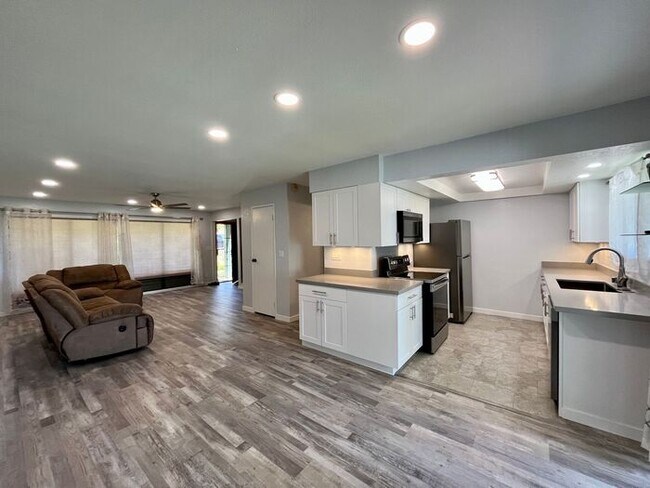 Building Photo - Wailuna: 3 Bed, 2.5 Bath Townhome w/ 2 Car...