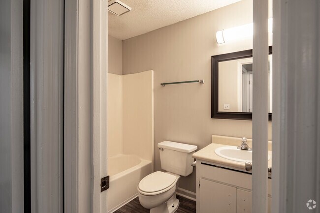 1 HAB, 1 BA: 610 ft² - Arbor Park