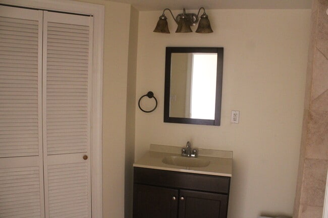 Bathroom - 910 S 21st St