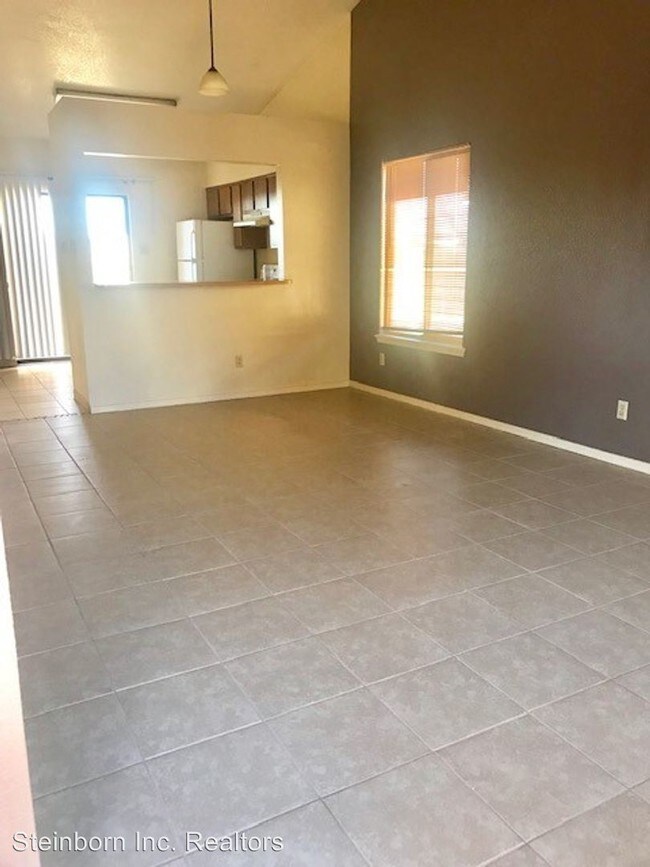 Foto del edificio - 2 br, 1 bath House - 2000 Stanford