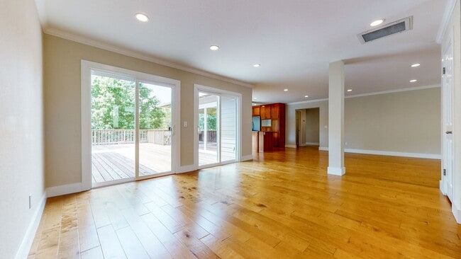 Building Photo - Coming Soon! Beautiful 4 bedroom 3 full ba...