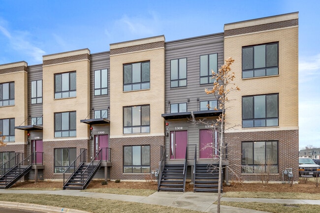 Building Photo - 1304 Catalina Ct.