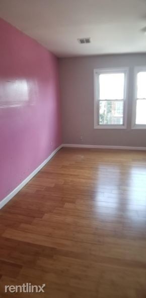Building Photo - 1 br, 1 bath Apartment - 609 S 20th St 3