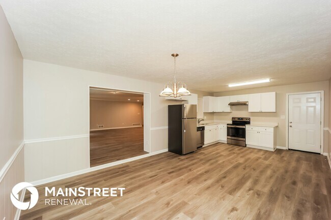 Building Photo - 600 Emerald Dr