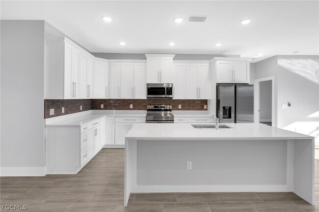 Building Photo - 1109 NE 2nd Ave