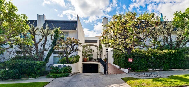 Building Photo - 1745 Selby Ave