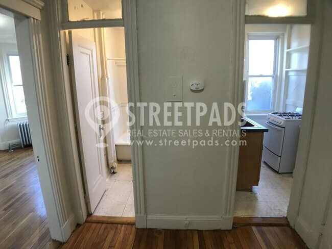 Foto del edificio - bedroom in Boston MA 02215
